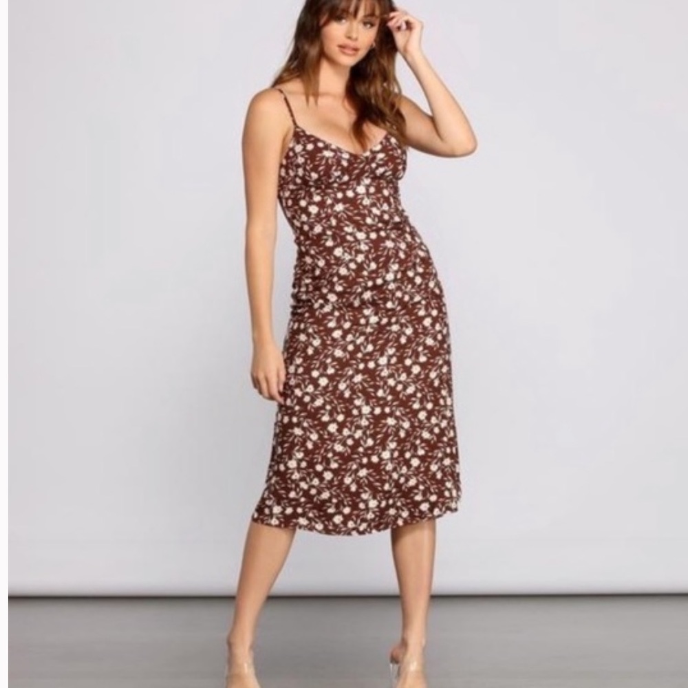 BROWN FLORAL DRESS